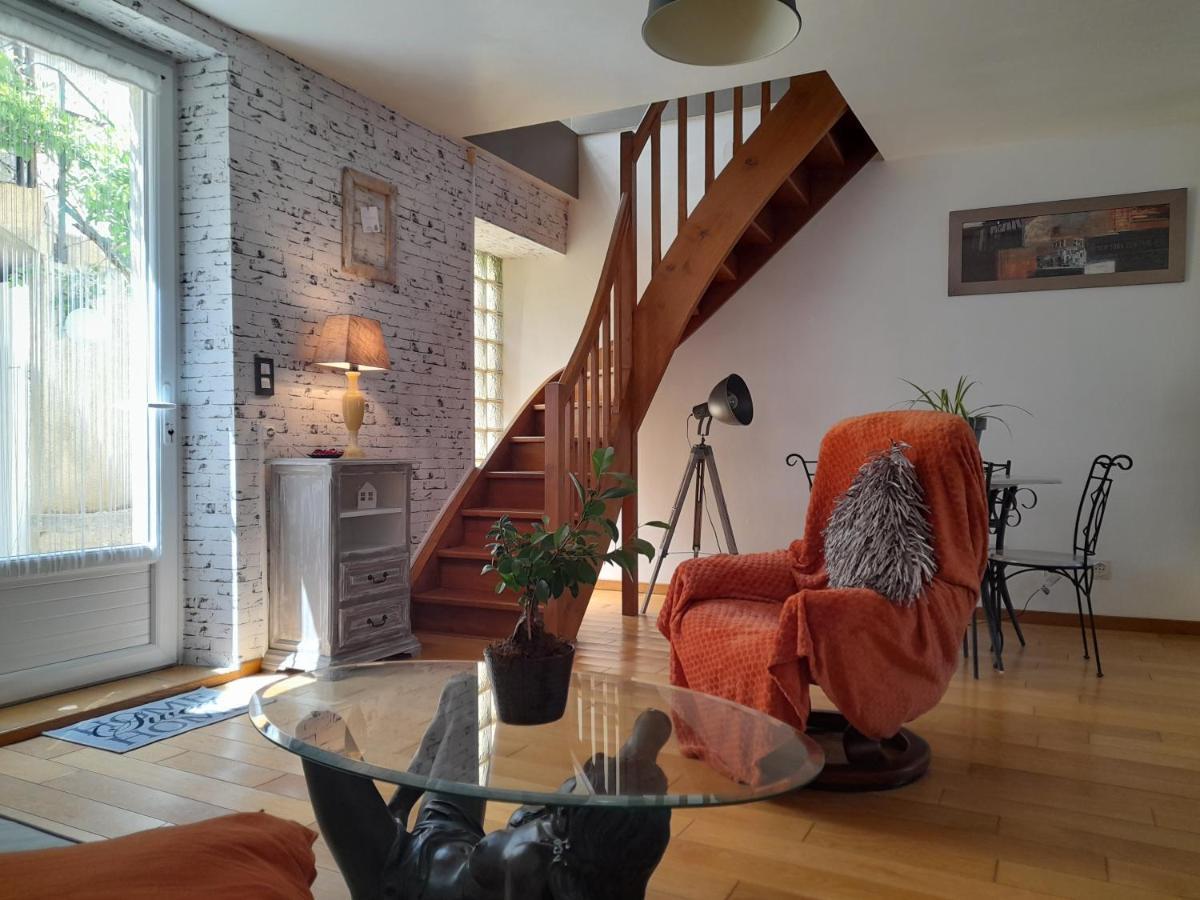 Maison De Village Avec Cour Interieure Et Terrasse Septfonds Kültér fotó
